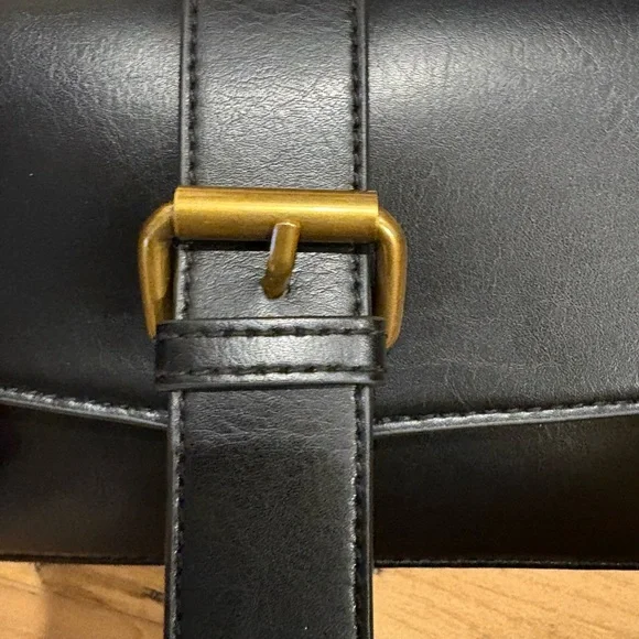 BUCKLE SHOULDER BAG - Picture 8 of 16